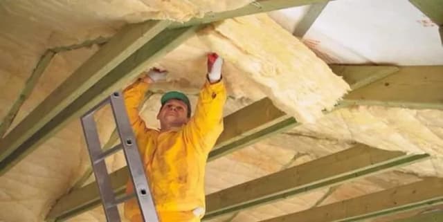 Wełna czy styropian na strop - który materiał zapewni lepszą izolację? Wełna czy styropian na strop - który materiał zapewni lepszą izolację?