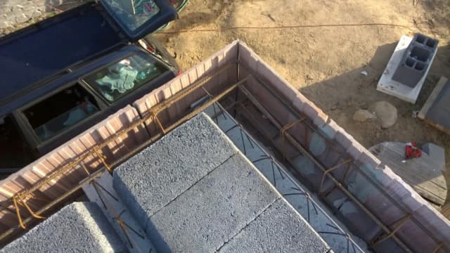 Jaki beton na strop żelbetowy - uniknij błędów w wyborze materiału Jaki beton na strop żelbetowy - uniknij błędów w wyborze materiału