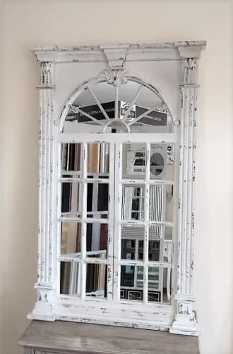 Lustro jak okno: 5 sposobów na optyczne powiększenie wnętrza Lustro jak okno: 5 sposobów na optyczne powiększenie wnętrza